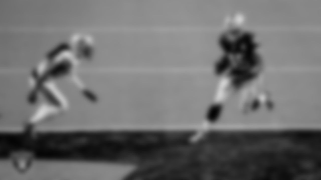 Las Vegas Raiders fullback Alec Ingold (45) scores on a 3-yard touchdown catch during the regular season home game against the New Orleans Saints.