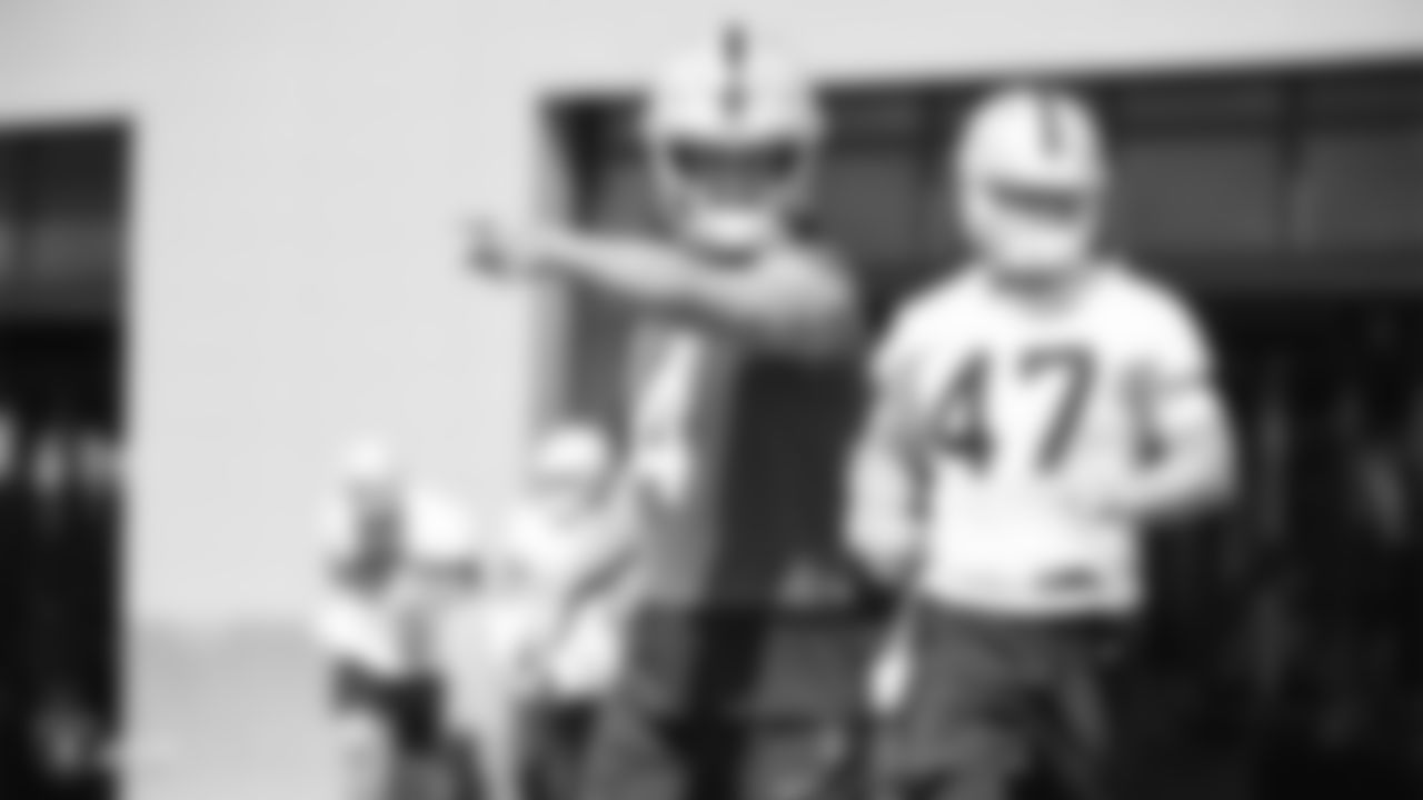 Raiders quarterback Derek Carr (4) at an Organized Team Activity (OTA) at the Raiders Practice Facility in Alameda, Calif.