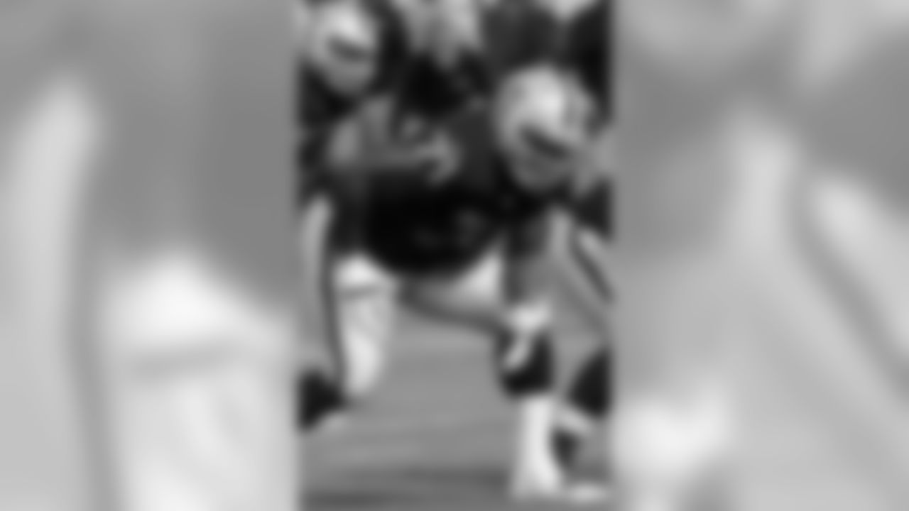 71- Menelik Watson - T