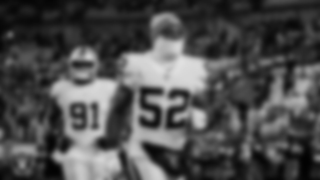 Las Vegas Raiders linebacker Denzel Perryman (52) takes the field before the regular season away game against the Pittsburgh Steelers at Acrisure Stadium.