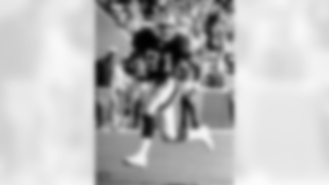 WR Tim Brown (1988-2003)
Hall of Fame Class of 2015