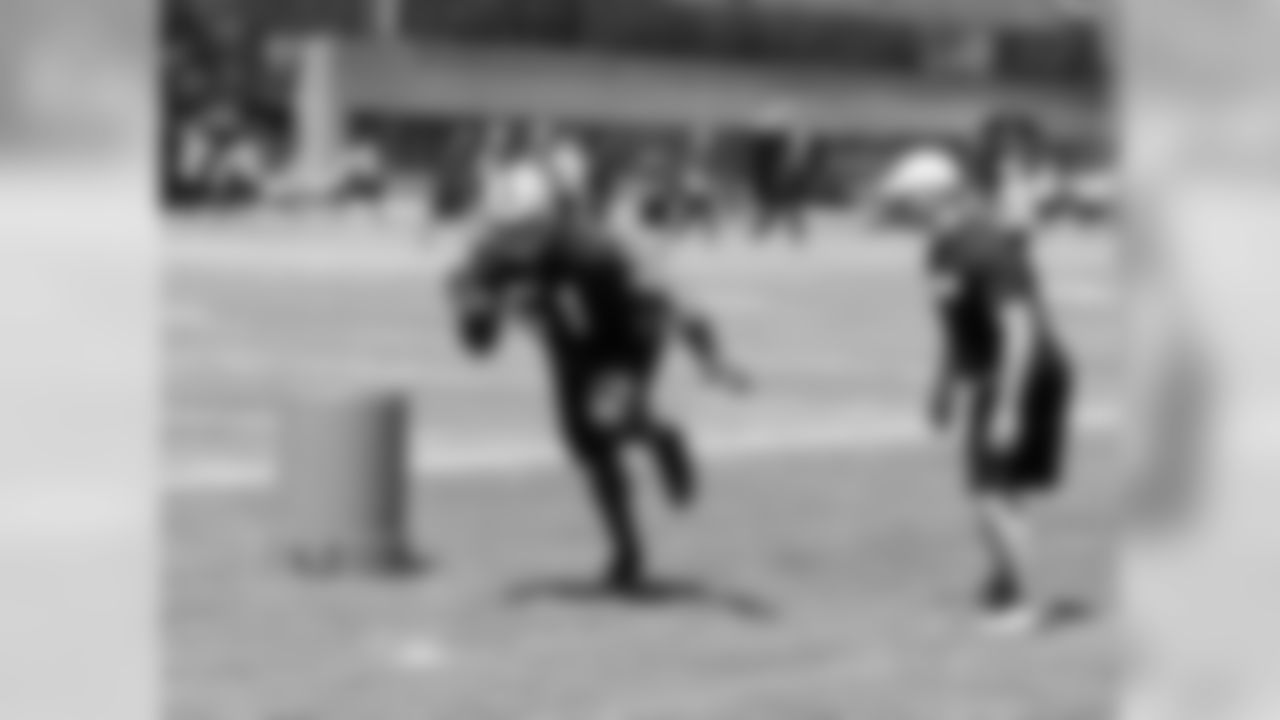 LB Aaron Curry