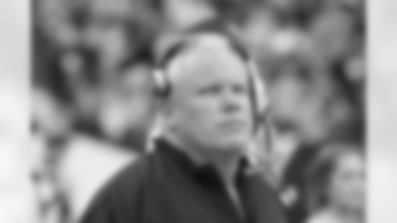 Defensive coordinator Chuck Bresnahan