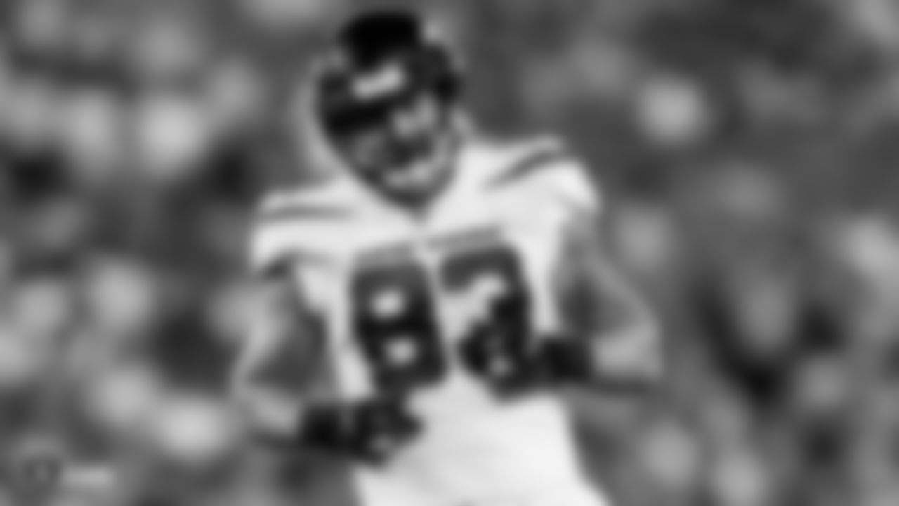 TE Eric Tomlinson
