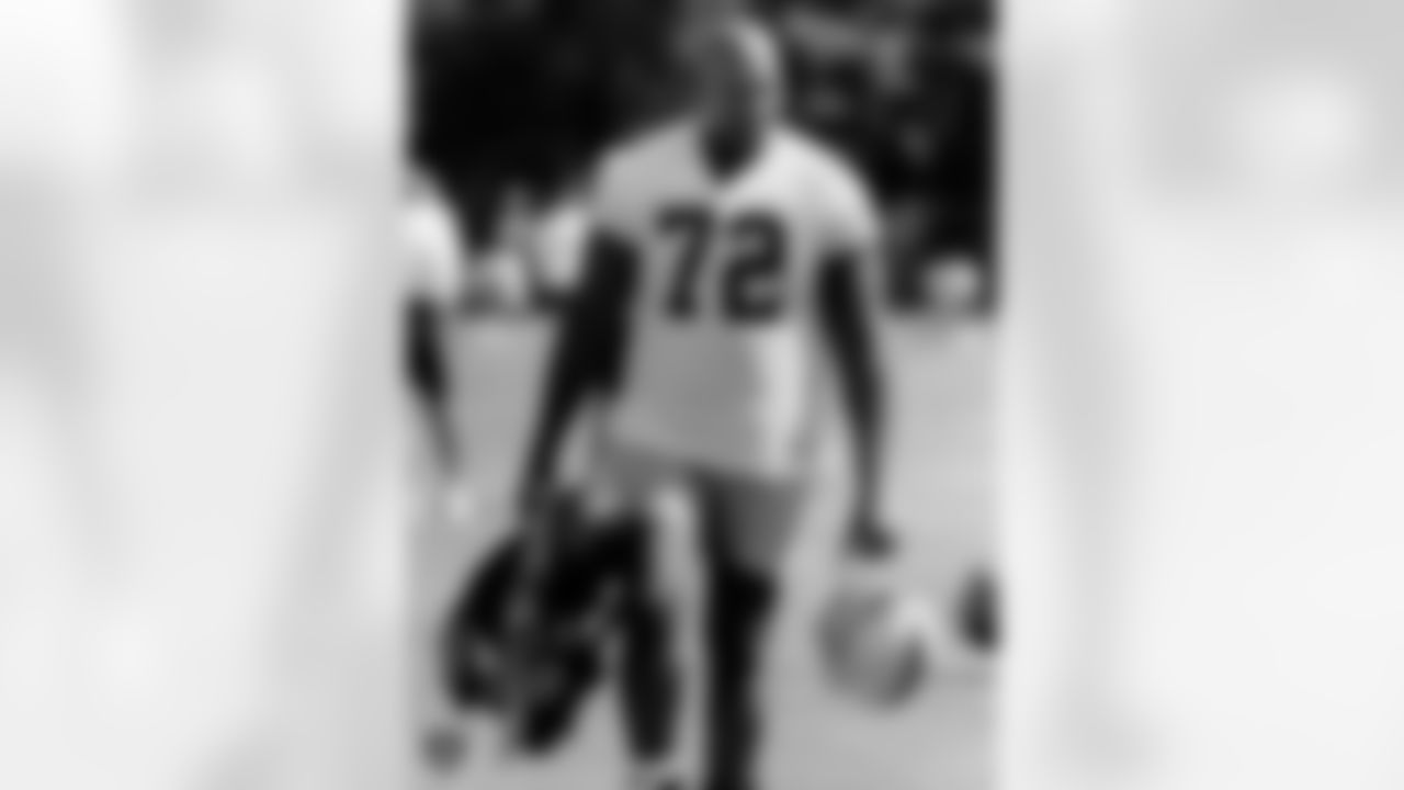 Lincoln Kennedy played in 121 games with 119 starts in eight years with the Raiders. He was selected for three Pro Bowls and named 1st Team All-Pro once. Kennedy anchored a line for an offense that led the NFL in rushing in 2000 and total offense in 2002, and was a key member of three straight AFC West championship squads and started at right tackle in Super Bowl XXXVII.