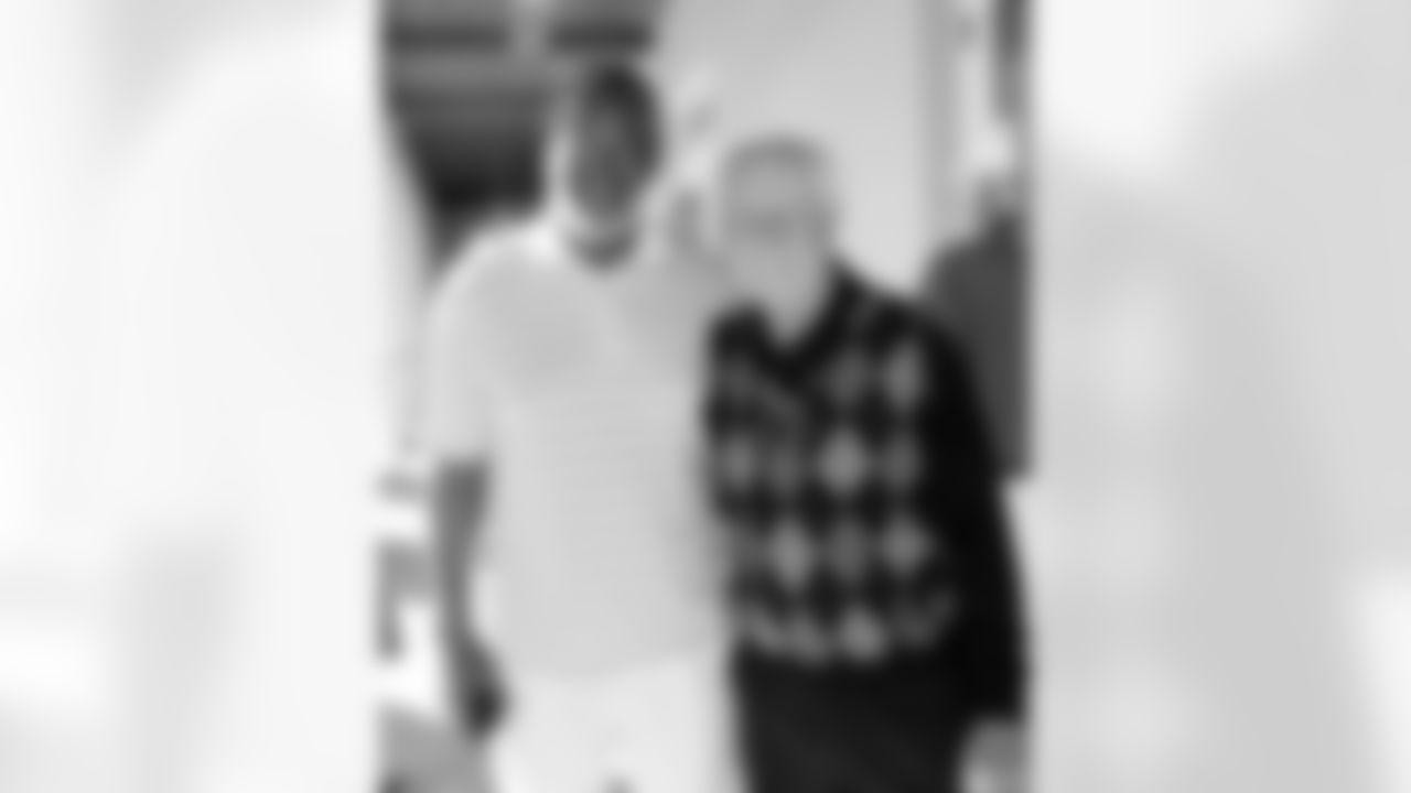 Hall of Famers Bobby Bell and Fred Biletnikoff