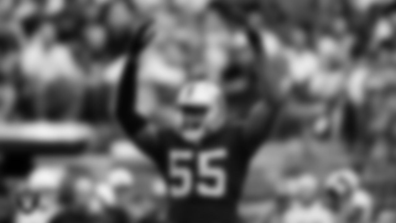 Las Vegas Raiders defensive end Chandler Jones (55) during the regular season home game against the Arizona Cardinals at Allegiant Stadium.