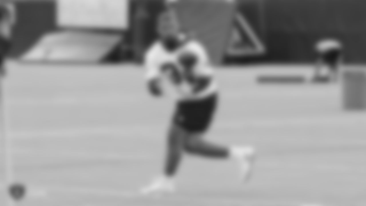 Raiders running back Chris Warren III (34) at a workout during phase two of the offseason program at the Raiders Practice Facility in Alameda, Calif.
