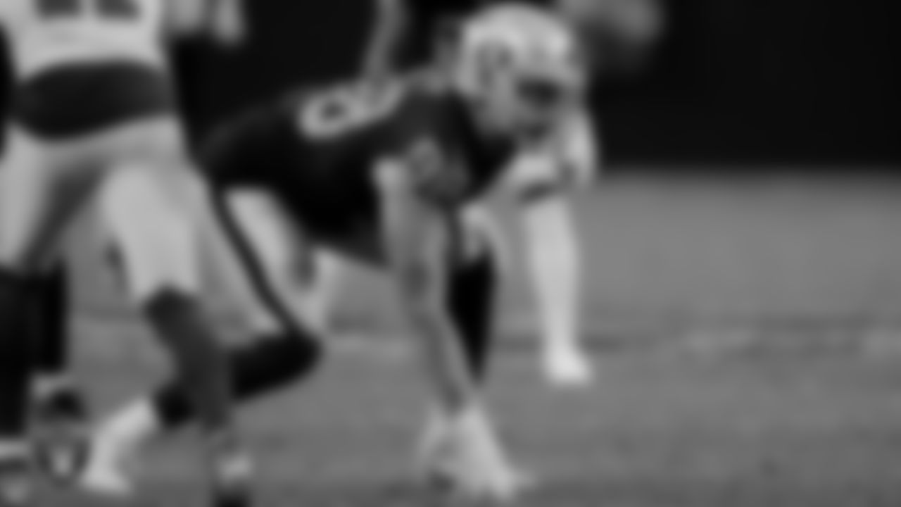 Las Vegas Raiders defensive end Maxx Crosby (98) during the regular season home game against the Washington Football Team at Allegiant Stadium.