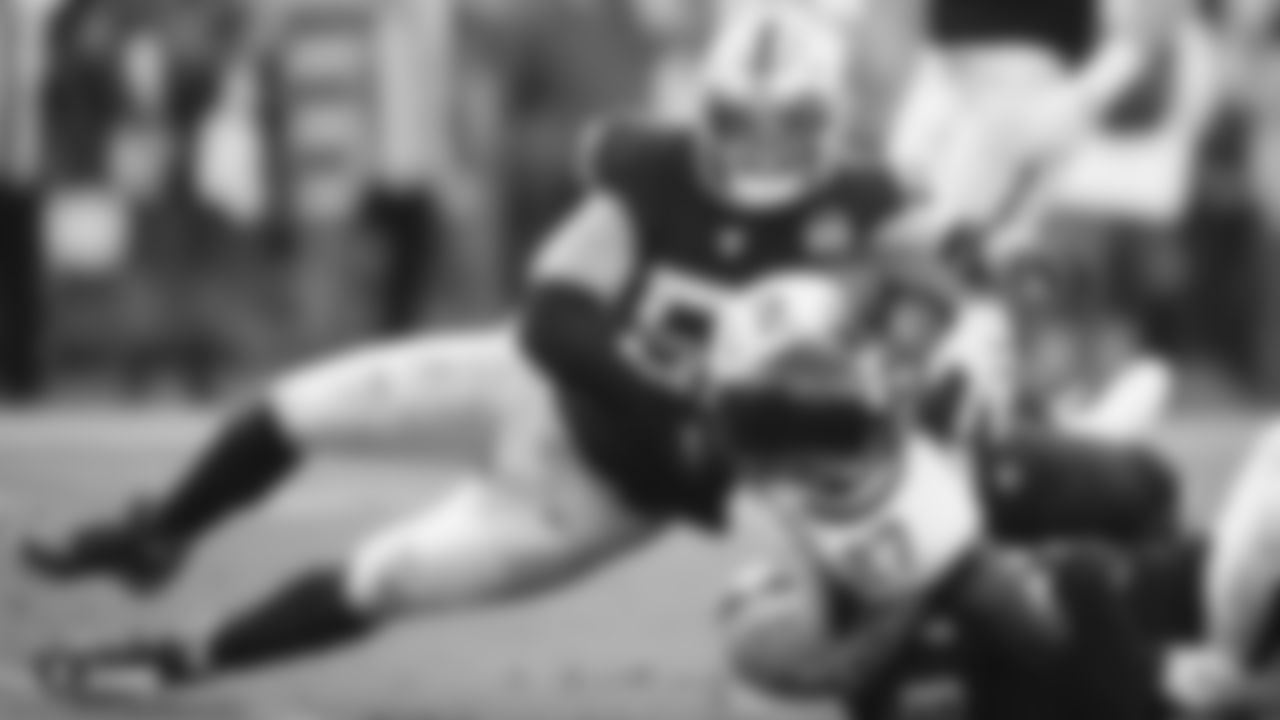 Raiders linebacker Will Compton (51) makes a tackle during the regular season game against the Jacksonville Jaguars.
