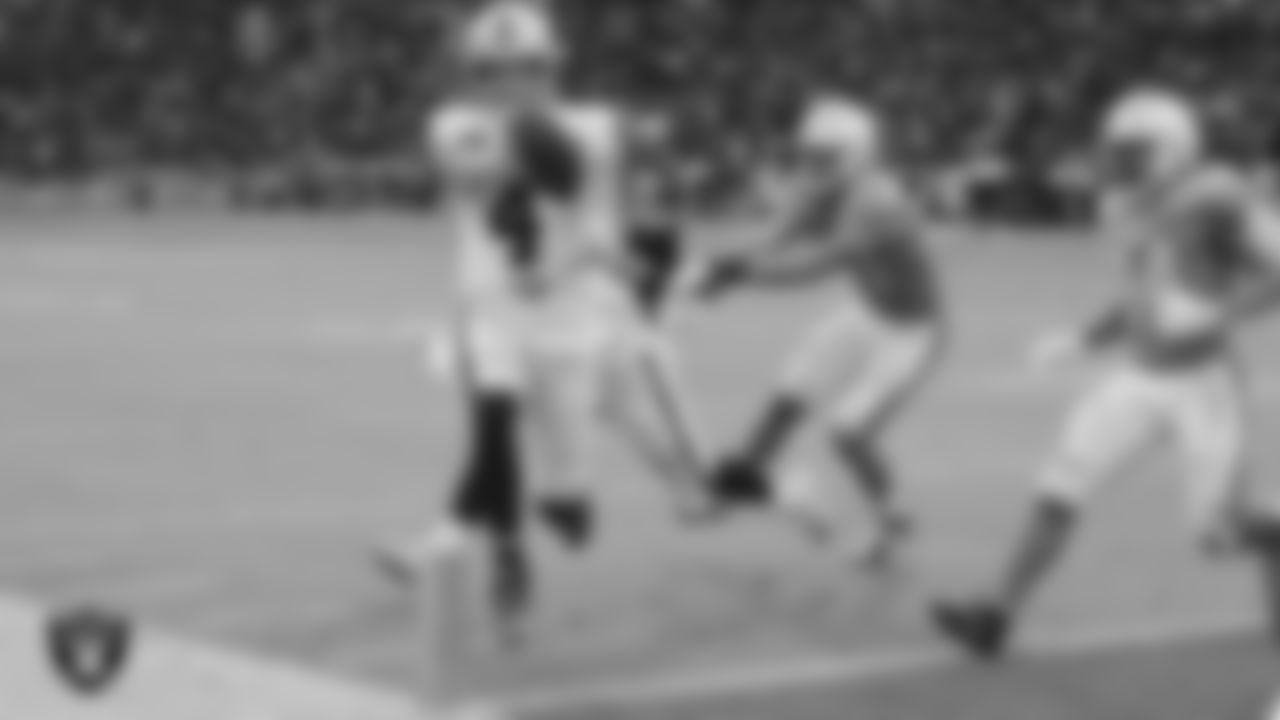 Raiders @ Los Angeles Chargers
Last meeting in Los Angeles: December 22, 2019 - W, 24-17