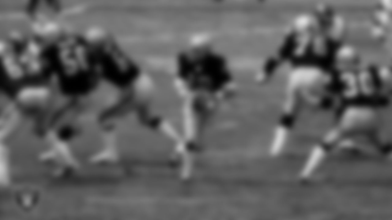 Ken Stabler appeared in 130 games with 96 starts and completed 1,486 of 2,481 pass attempts for 19,078 yards and 150 TDs. He was named NFL MVP and AP First Team All-Pro in 1974. Stabler was selected to five Pro Bowls and led the Raiders to five straight AFC title game appearances and a Super Bowl championship – Super Bowl XI after the 1976 season. Stabler was enshrined in the Pro Football Hall of Fame in 2016.