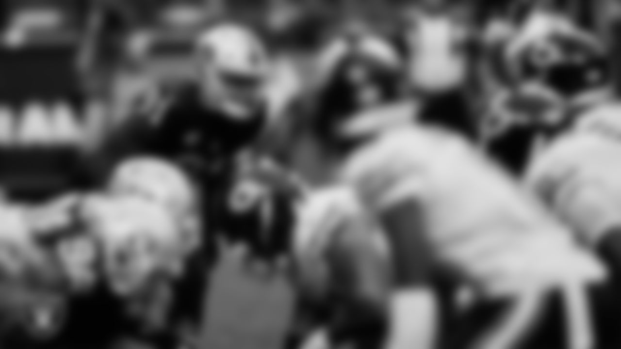 Las Vegas Raiders defensive end Yannick Ngakoue (91) lines up before the snap during the regular season home game against the Chicago Bears.