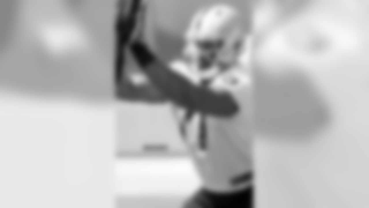 OL Austin Howard