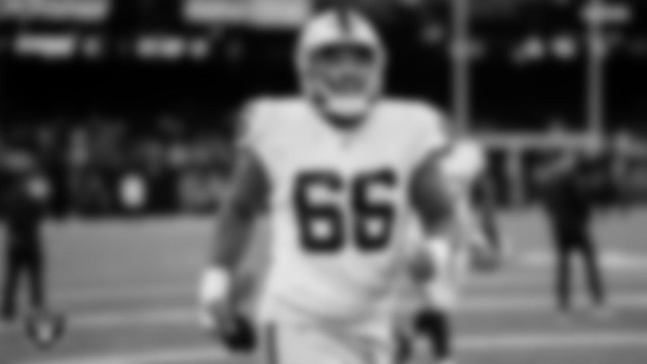 Las Vegas Raiders guard Dylan Parham (66) warming up before the regular season away game against the New Orleans Saints at Caesars Superdome.