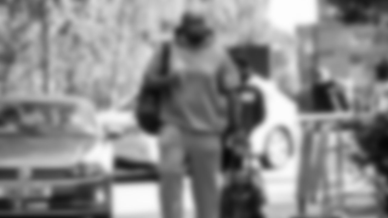Raiders center Rodney Hudson (61) departs for the the regular season game against the Chicago Bears.