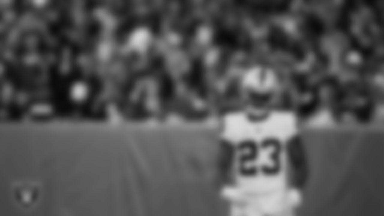 Las Vegas Raiders running back Kenyan Drake (23) on the field during the regular season away game against the Denver Broncos.