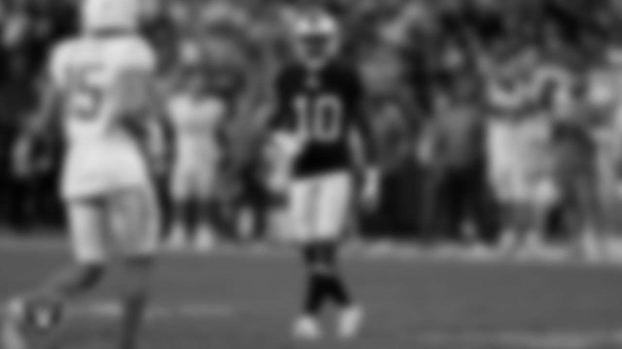 Las Vegas Raiders cornerback Desmond Trufant (10) during the regular season home game against the Los Angeles Chargers.