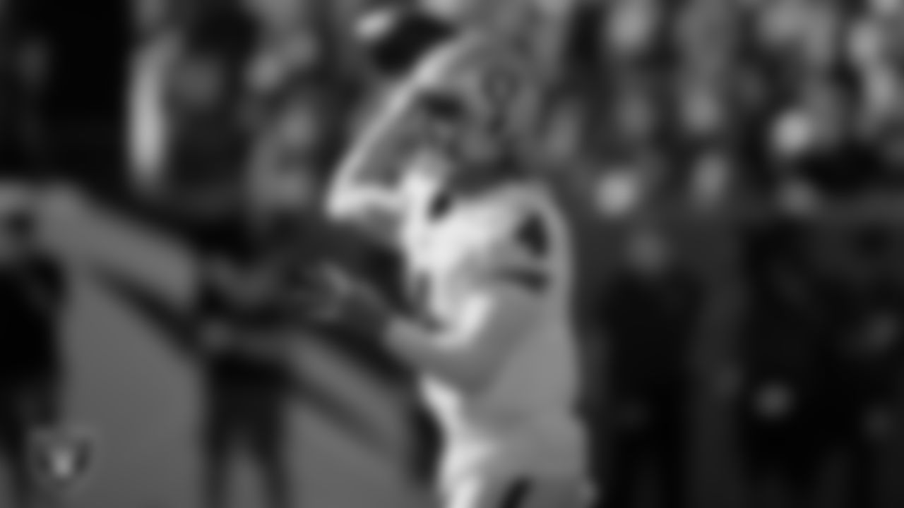 Las Vegas Raiders quarterback Derek Carr (4) passes during the regular season away game against the Denver Broncos.