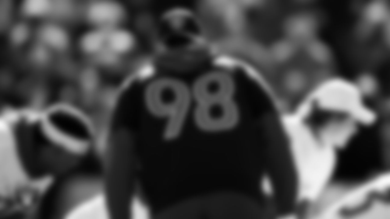 Las Vegas Raiders defensive end Maxx Crosby (98) during a practice for the 2022 Pro Bowl.