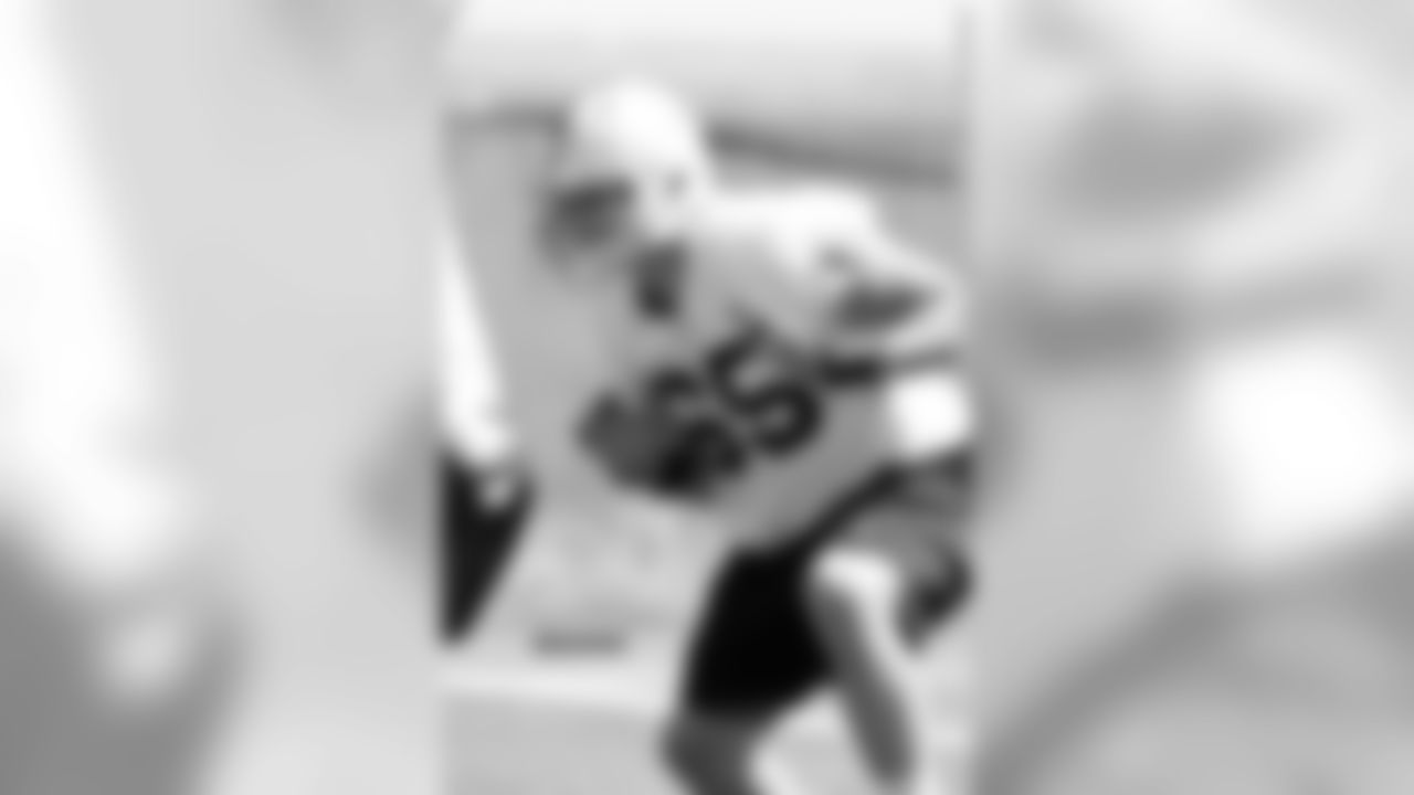 T Dan Kistler was signed as an undrafted free agent May 16, 2014. He played four years at the University of Montana with 42 starts.
