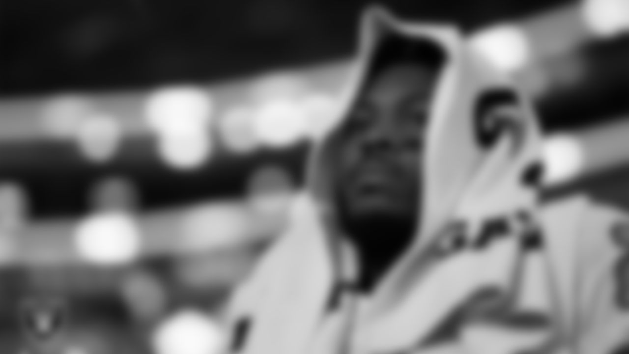 Las Vegas Raiders running back Josh Jacobs (28) on the sidelines before the Las Vegas Raiders' regular season away game against the Los Angeles Rams at SoFi Stadium.