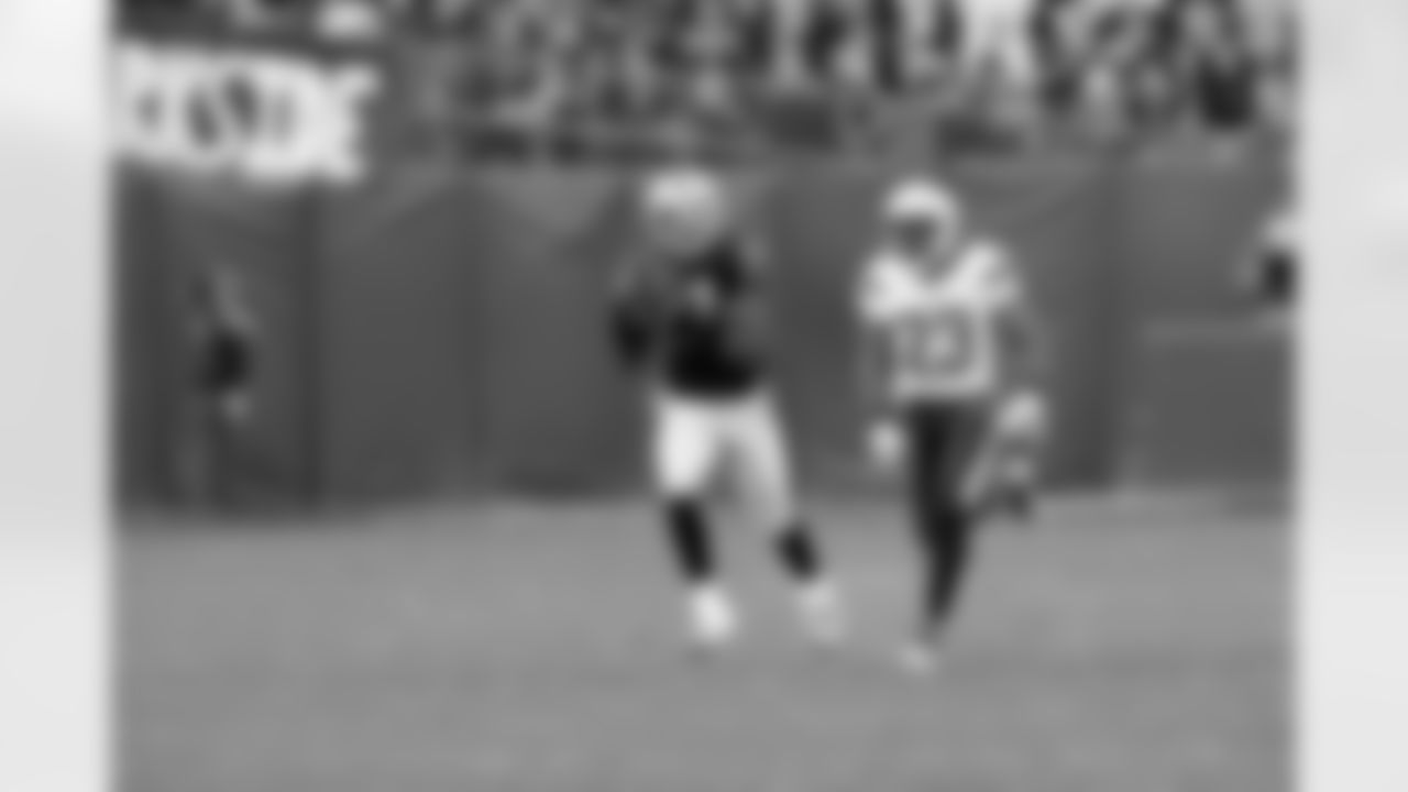 WR Denarius Moore gains 78 yards on the catch and run.