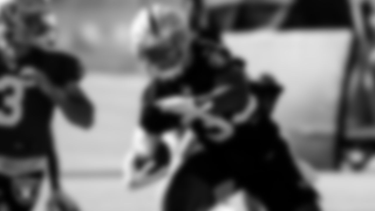 Las Vegas Raiders running back Theo Riddick (35) during practice.