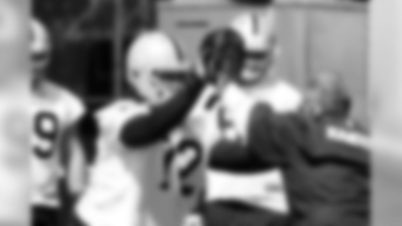 T Donald Penn enters his 9th NFL season and first with the Raiders. He was signed as an undrafted free agent by the Vikings in 2006 and started the season on their practice squad. He was then signed to the Buccaneers active roster and played there for eight years. He started 108 of 112 games and earned a trip to the Pro Bowl in 2010.