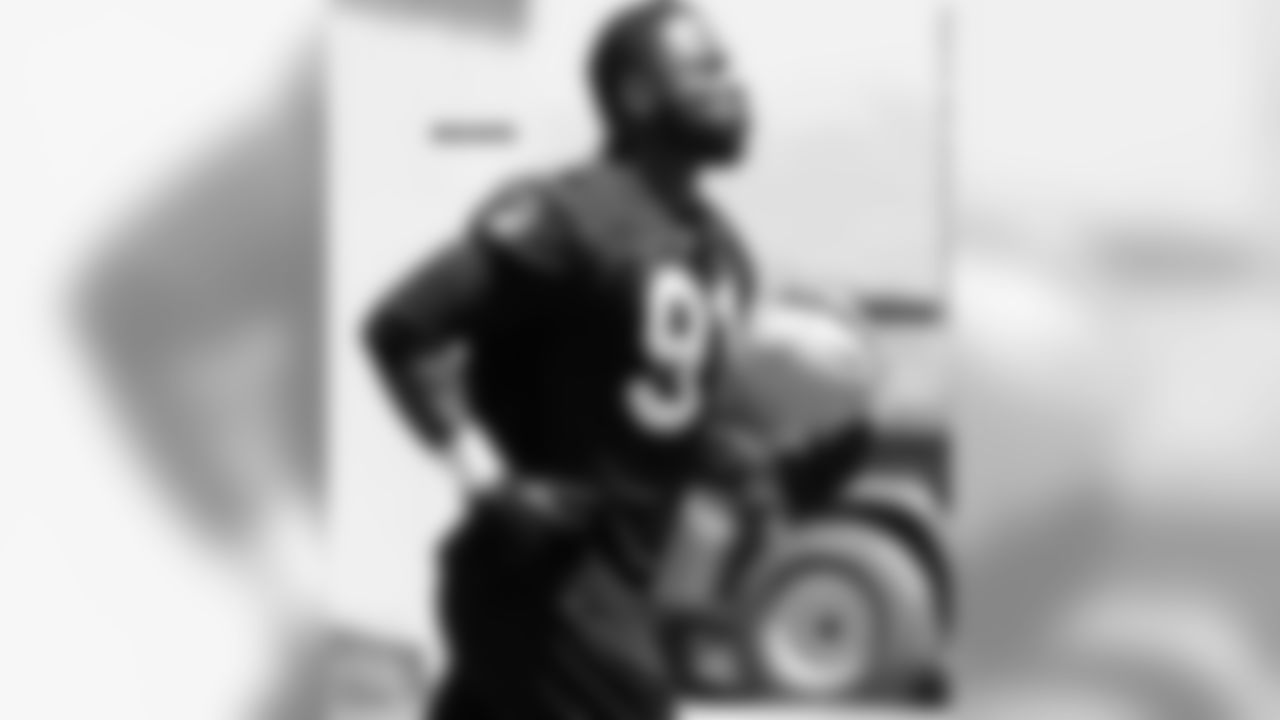 DE Justin Tuck