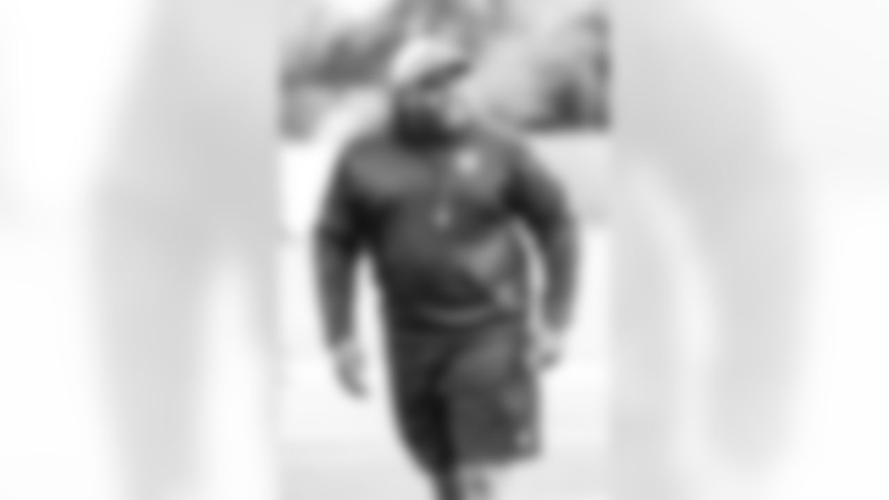 Defensive line coach Jethro Franklin