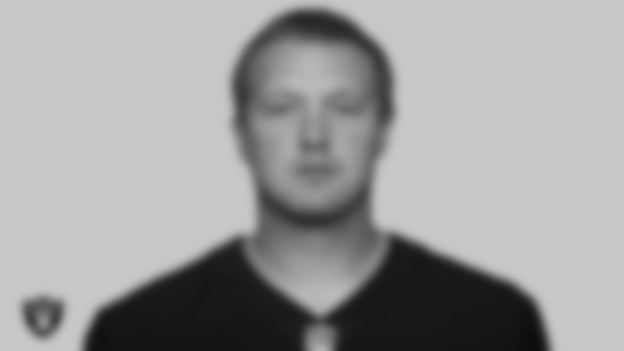 LS Trent Sieg
Previous teams: Las Vegas Raiders (2018–present)