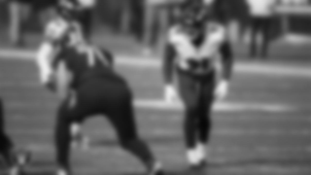 EDGE Yannick Ngakoue