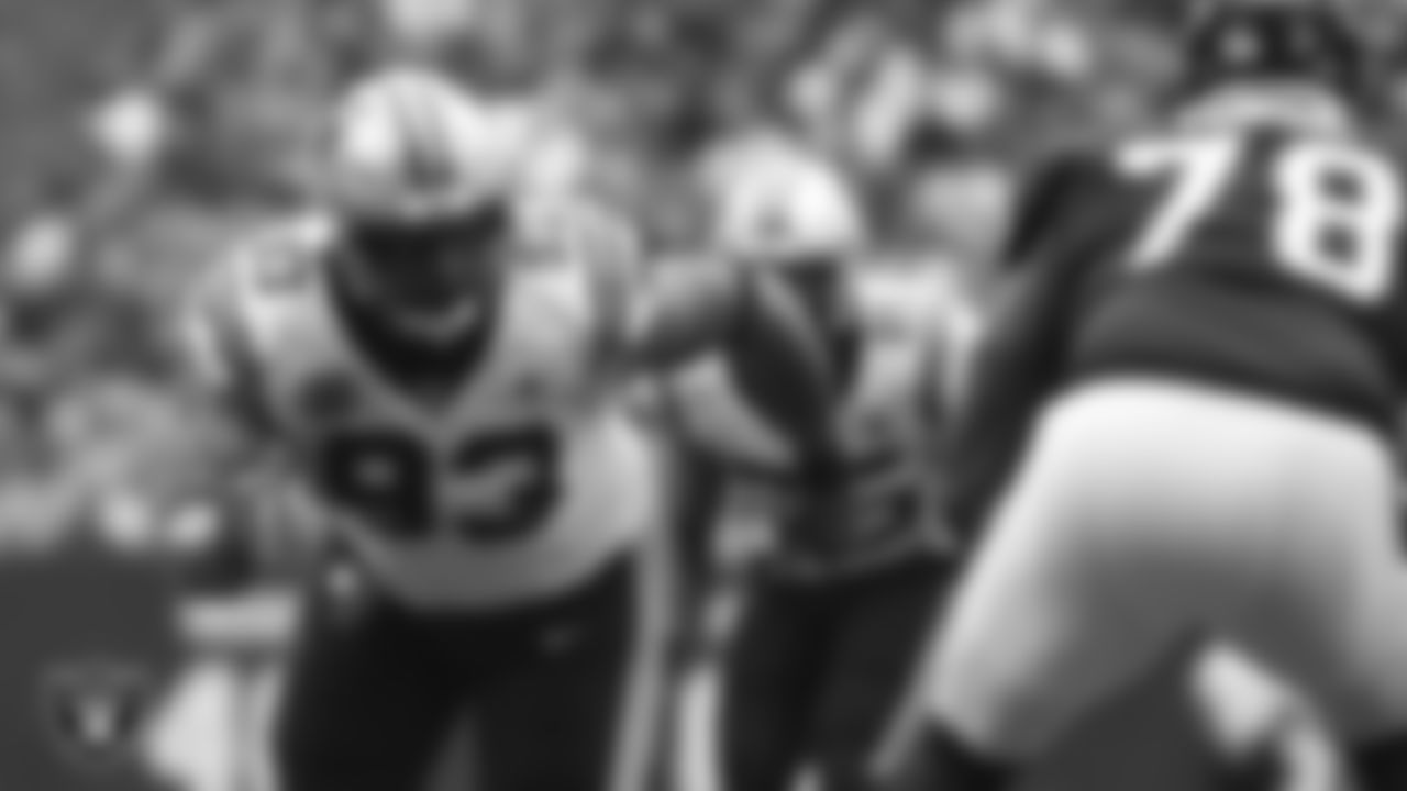 DT Gerald McCoy
Previous teams: Tampa Bay Buccaneers (2010–18), Carolina Panthers (2019), Dallas Cowboys (2020)