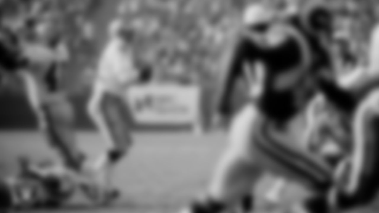Ken Stabler appeared in 130 games with 96 starts and completed 1,486 of 2,481 pass attempts for 19,078 yards and 150 TDs. He was named NFL MVP and AP First Team All-Pro in 1974. Stabler was selected to five Pro Bowls and led the Raiders to five straight AFC title game appearances and a Super Bowl championship – Super Bowl XI after the 1976 season. Stabler was enshrined in the Pro Football Hall of Fame in 2016.