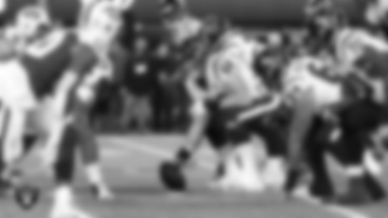 C Nick Martin
Previous teams: Houston Texans (2016–20)