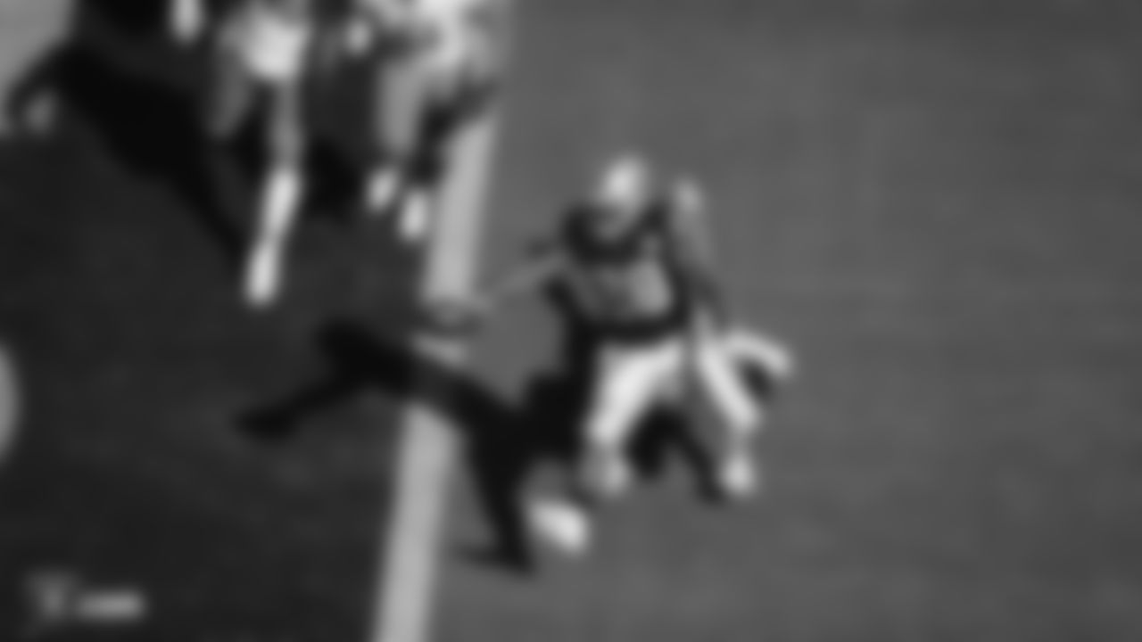 Raiders running back Josh Jacobs (28) rushes for a 2-yard touchdown during the regular season game against the Detroit Lions.