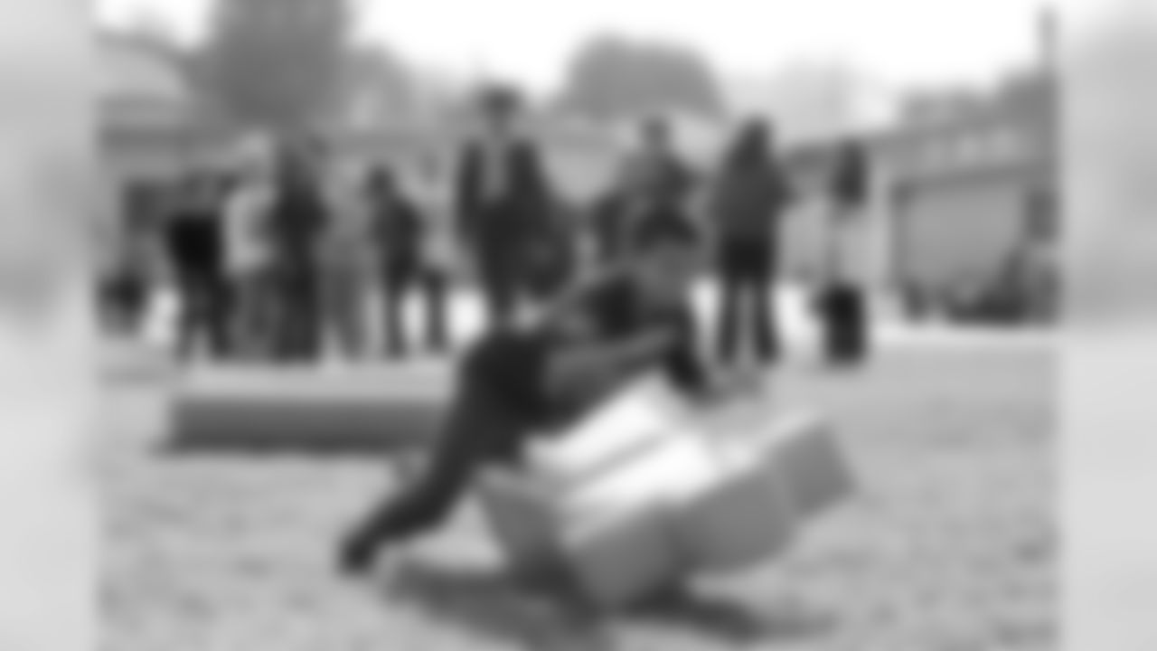 Play 60 Youth Football Clinic