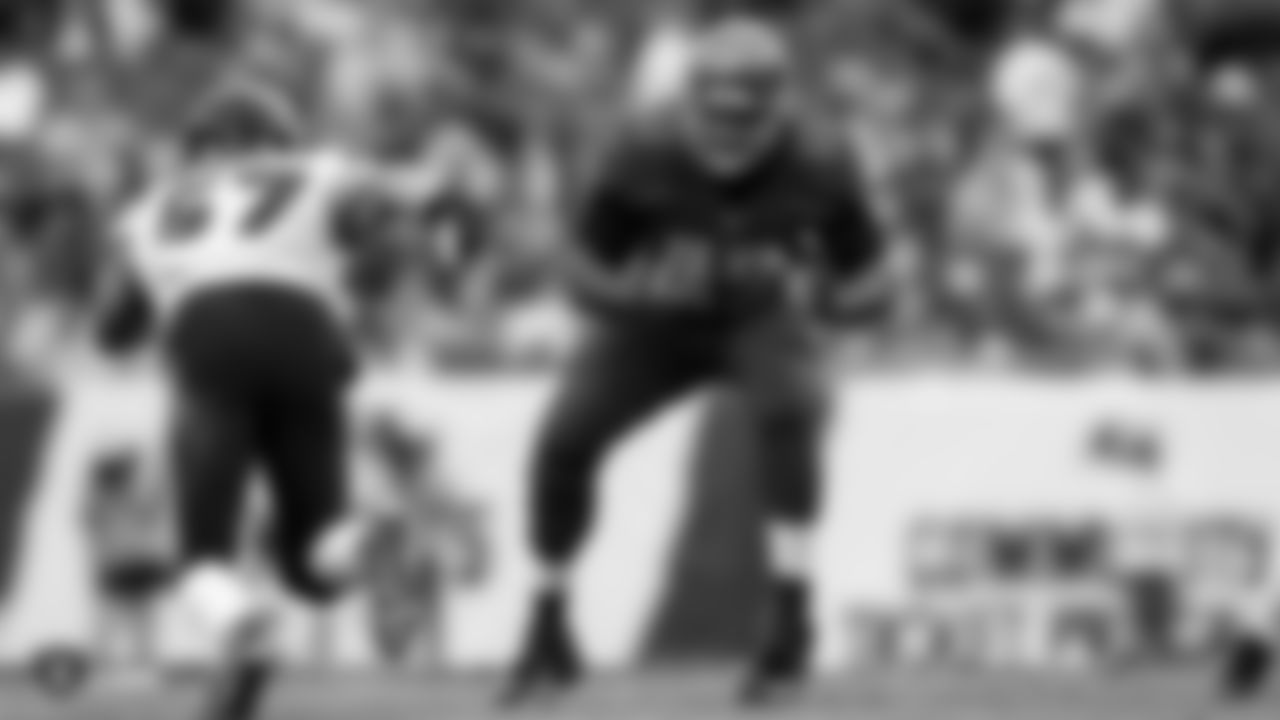 Demar Dotson, OT