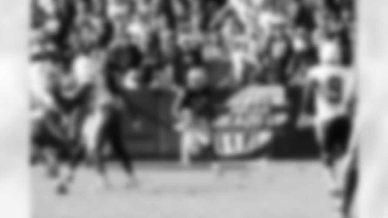 CB TJ Carrie with the return.