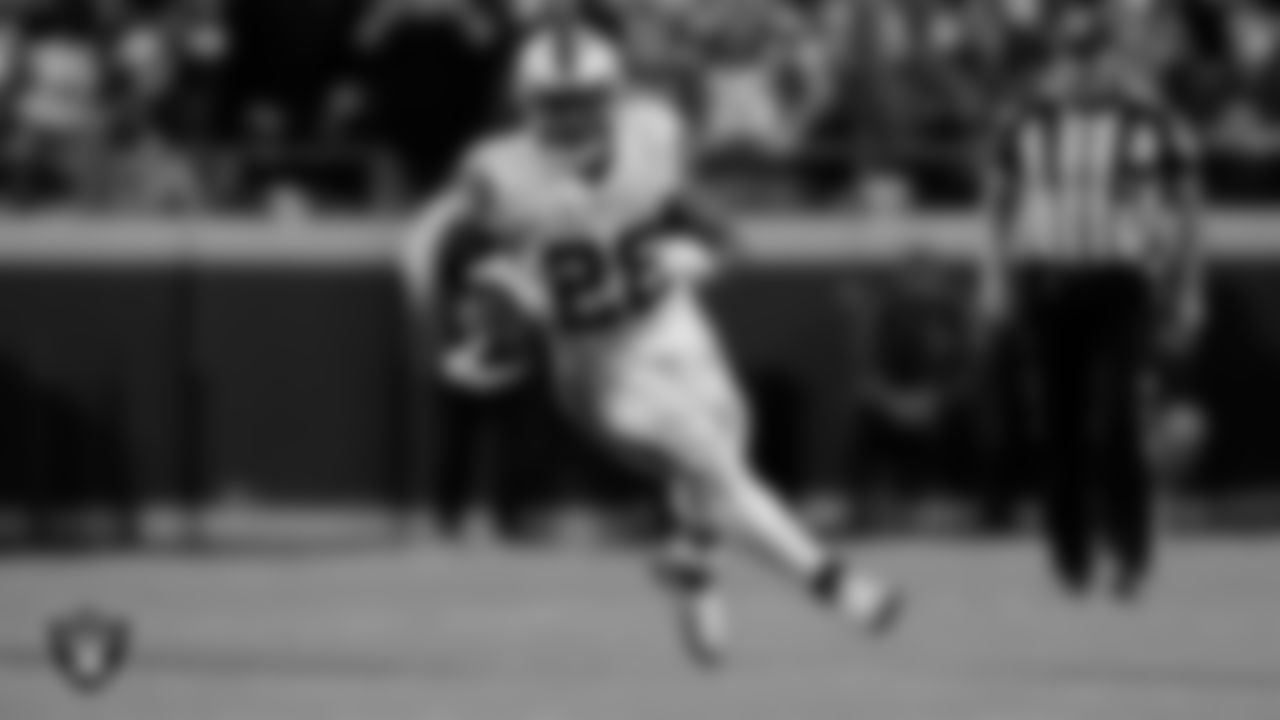 Las Vegas Raiders running back Josh Jacobs (28) during the regular season away game against the Kansas City Chiefs at GEHA Field at Arrowhead Stadium.