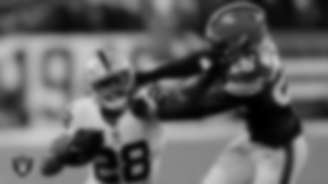 Las Vegas Raiders running back Josh Jacobs (28) during the regular season away game against the Cleveland Browns.