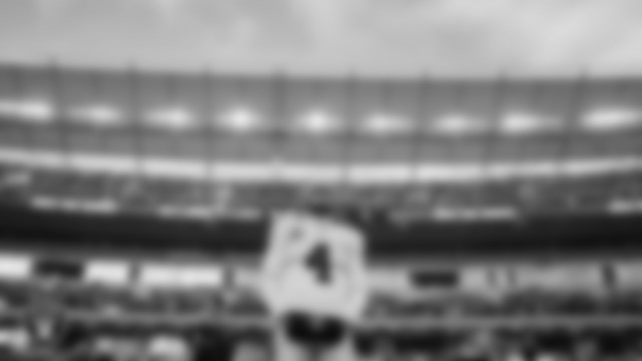 Las Vegas Raiders quarterback Derek Carr (4) on the sidelines before the Las Vegas Raiders postseason away game against the Cincinnati Bengals.
