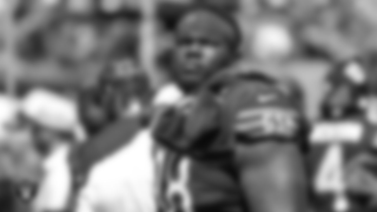DT Bilal Nichols
Previous teams: Chicago Bears (2018–2021)