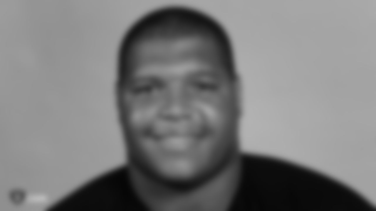 Former Raiders offensive tackle Lincoln Kennedy, who has been selected for the Pac-12 Hall of Honor, played in 121 games with 119 starts in eight years with the Raiders. He was selected for three Pro Bowls and named 1st Team All-Pro once. He anchored a line for an offense that led the NFL in rushing in 2000 and total offense in 2002, and was a key member of three straight AFC West championship squads and started at right tackle in Super Bowl XXXVII.