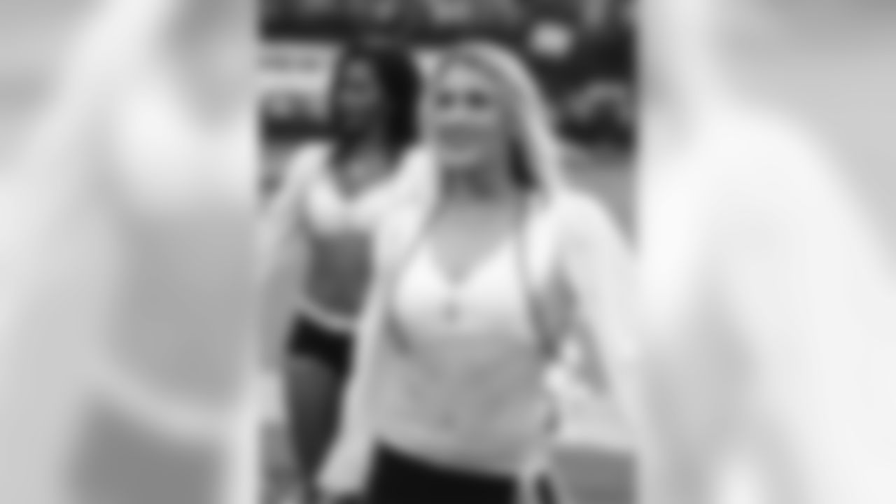 Raiderette Tess on the sidelines during the Raiders game against the New York Jets.