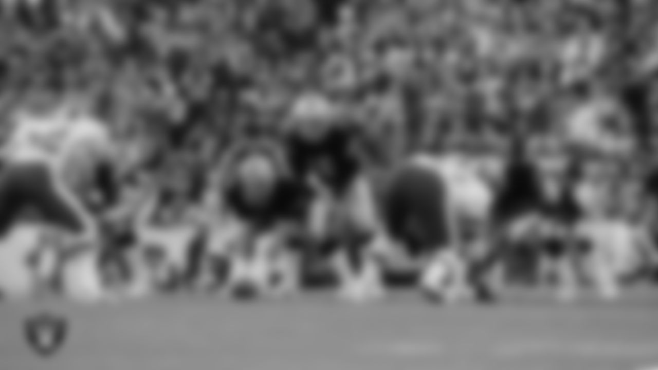 Jim Plunkett joined the Raiders in 1978 as a backup to Kenny Stabler. Plunkett got his chance to start in 1980 and went on to be named Super Bowl XV MVP and also led the Raiders to the Super Bowl XVIII title. Plunkett played in 70 regular-season games with 57 starts and completed 960 of 1,707 pass attempts for 12,665 yards and 80 TDs.