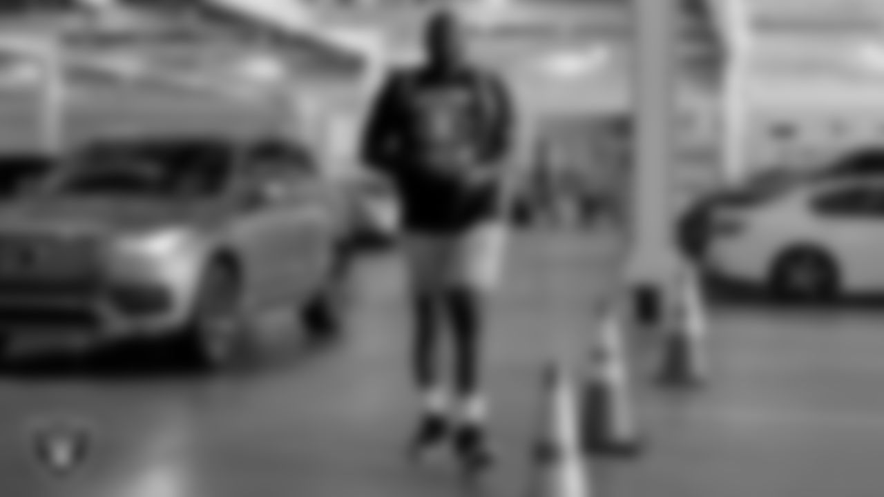 Las Vegas Raiders tackle Brandon Parker (75) arrives to the regular season home game against the Kansas City Chiefs.