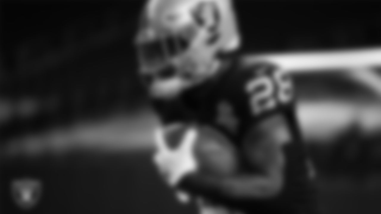 Las Vegas Raiders running back Josh Jacobs (28) warming up before the regular season home game against the Miami Dolphins.