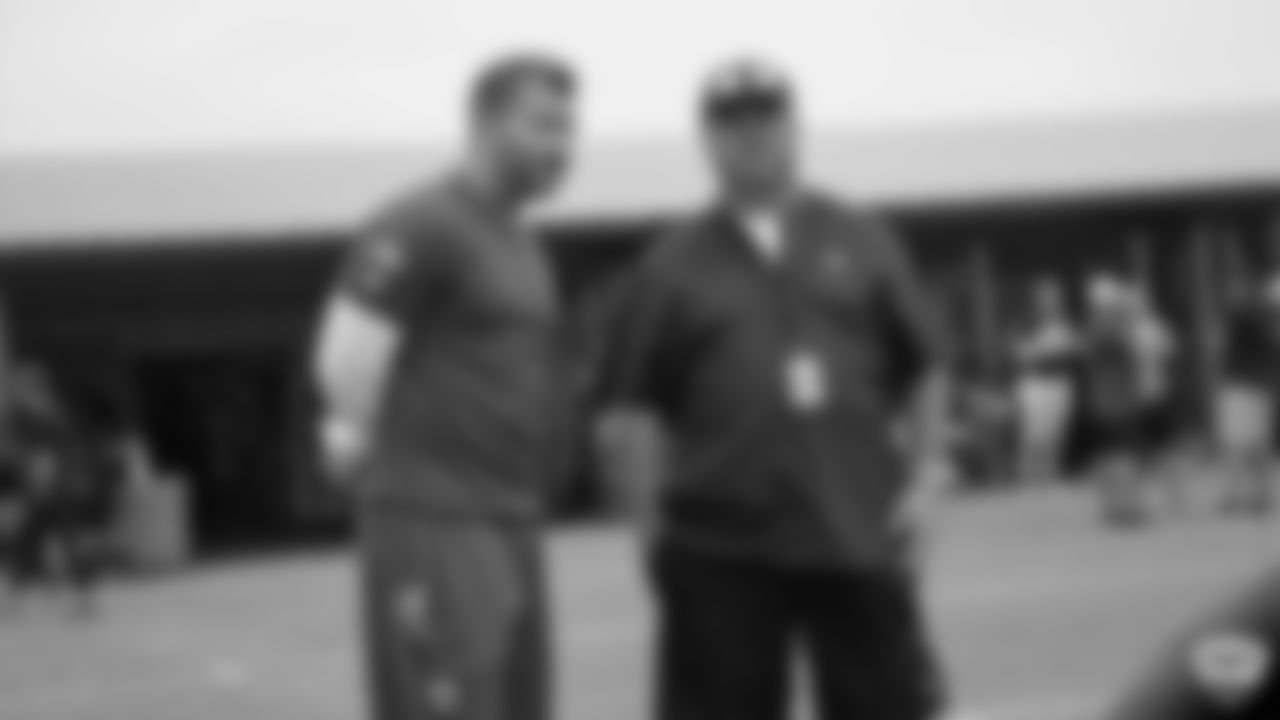 Los Angeles Rams Head Coach Sean McVay and defensive coordinator Paul Guenther on the field for a joint practice with the Los Angeles Rams at 2019 Training Camp.